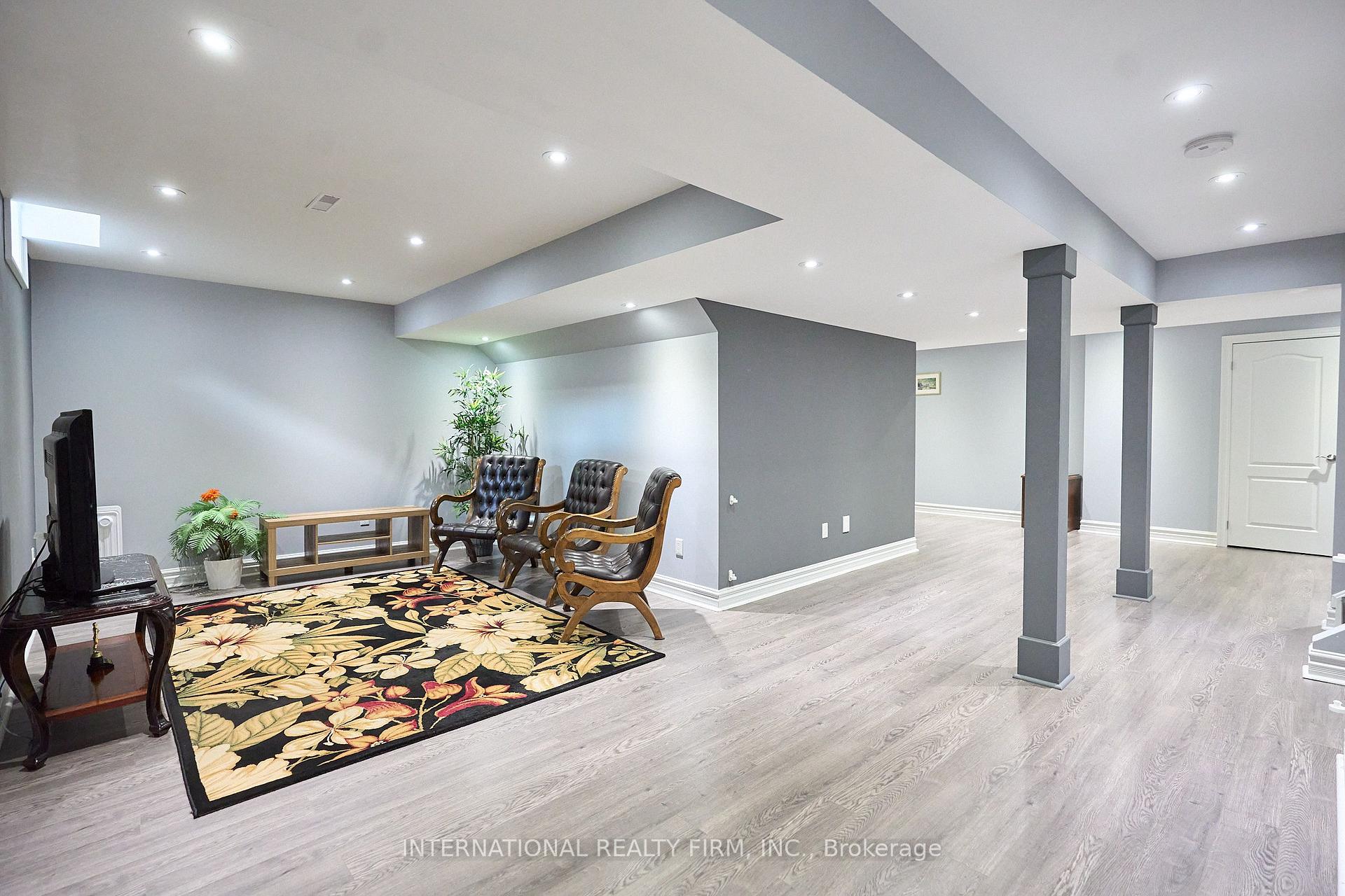 Photo 32 of 212 Pringle Avenue, Milton, Scott — HOMEH