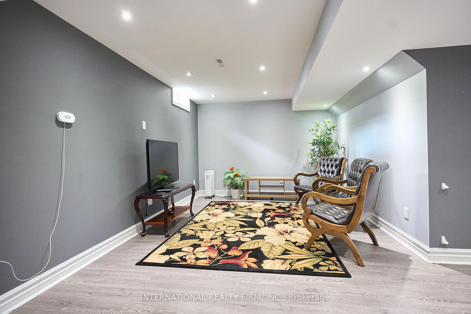 Photo 36 of 212 Pringle Avenue, Milton, Scott — HOMEH