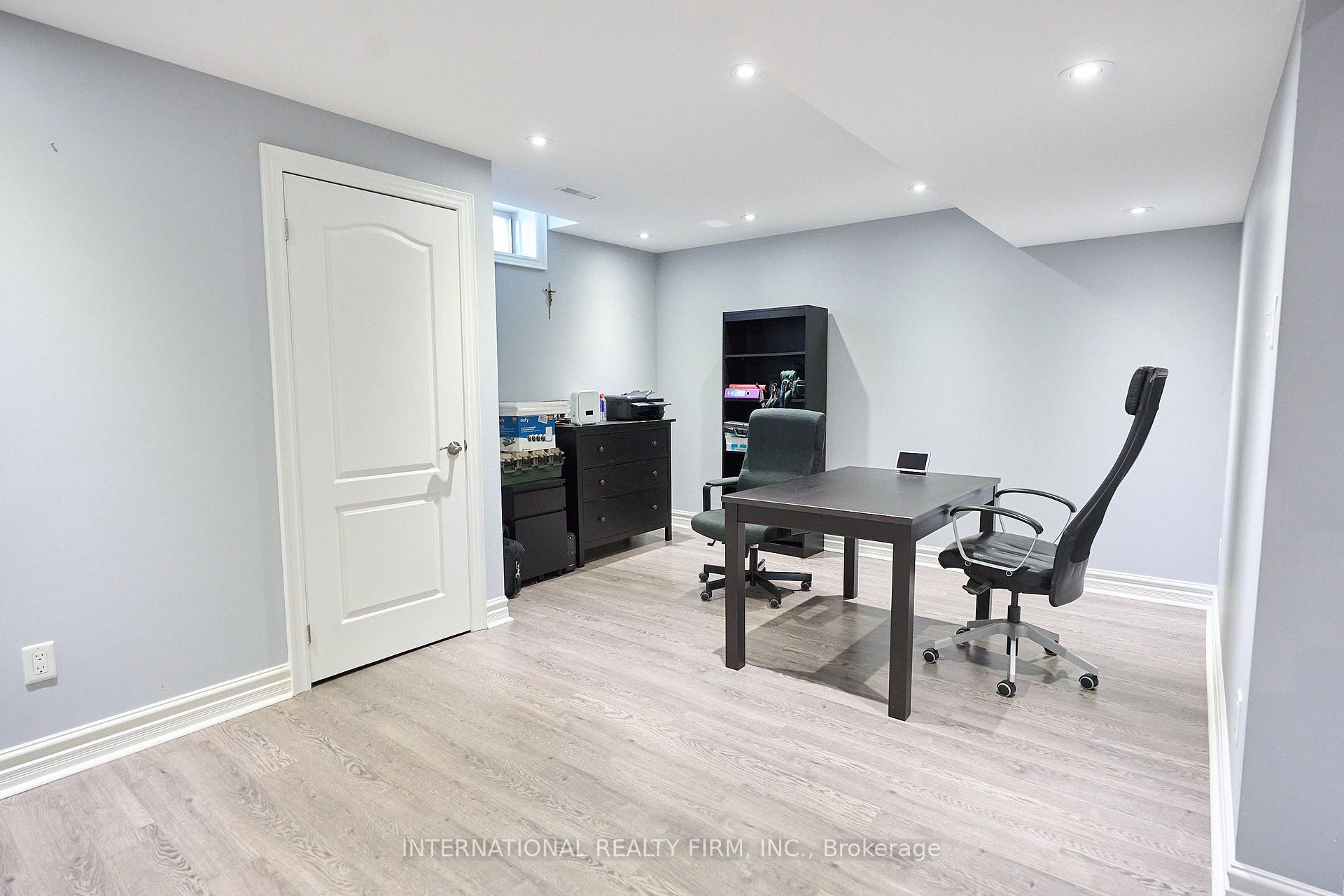 Photo 39 of 212 Pringle Avenue, Milton, Scott — HOMEH