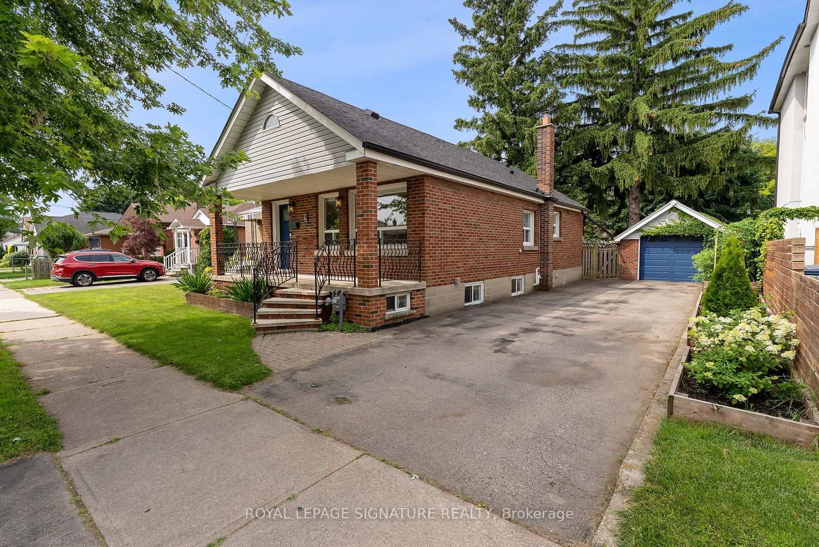 Front of 76 Foch Avenue