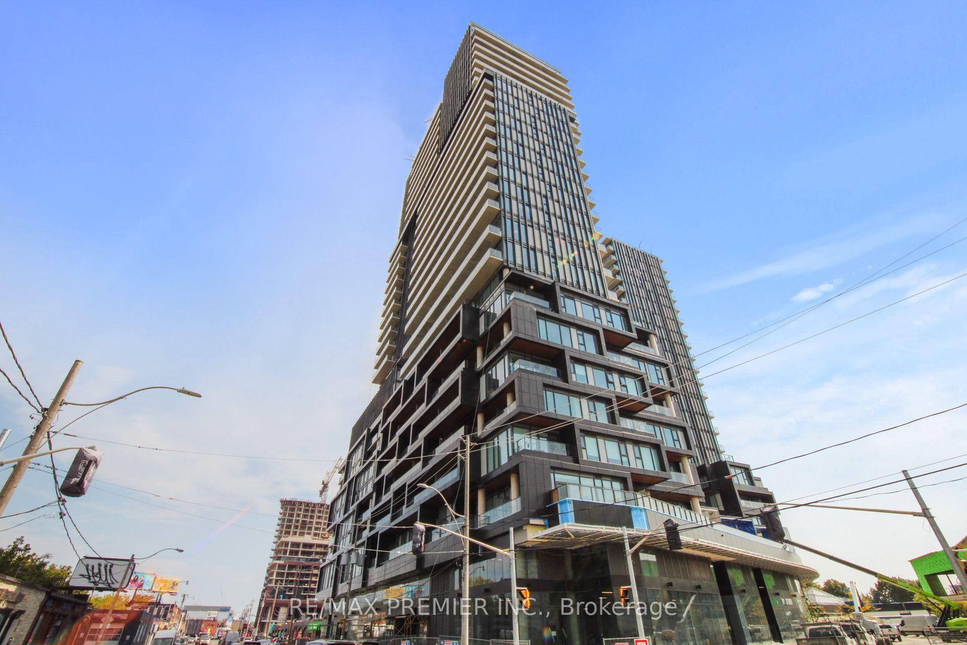 Front of Unit 904, 1285 Dupont Street
