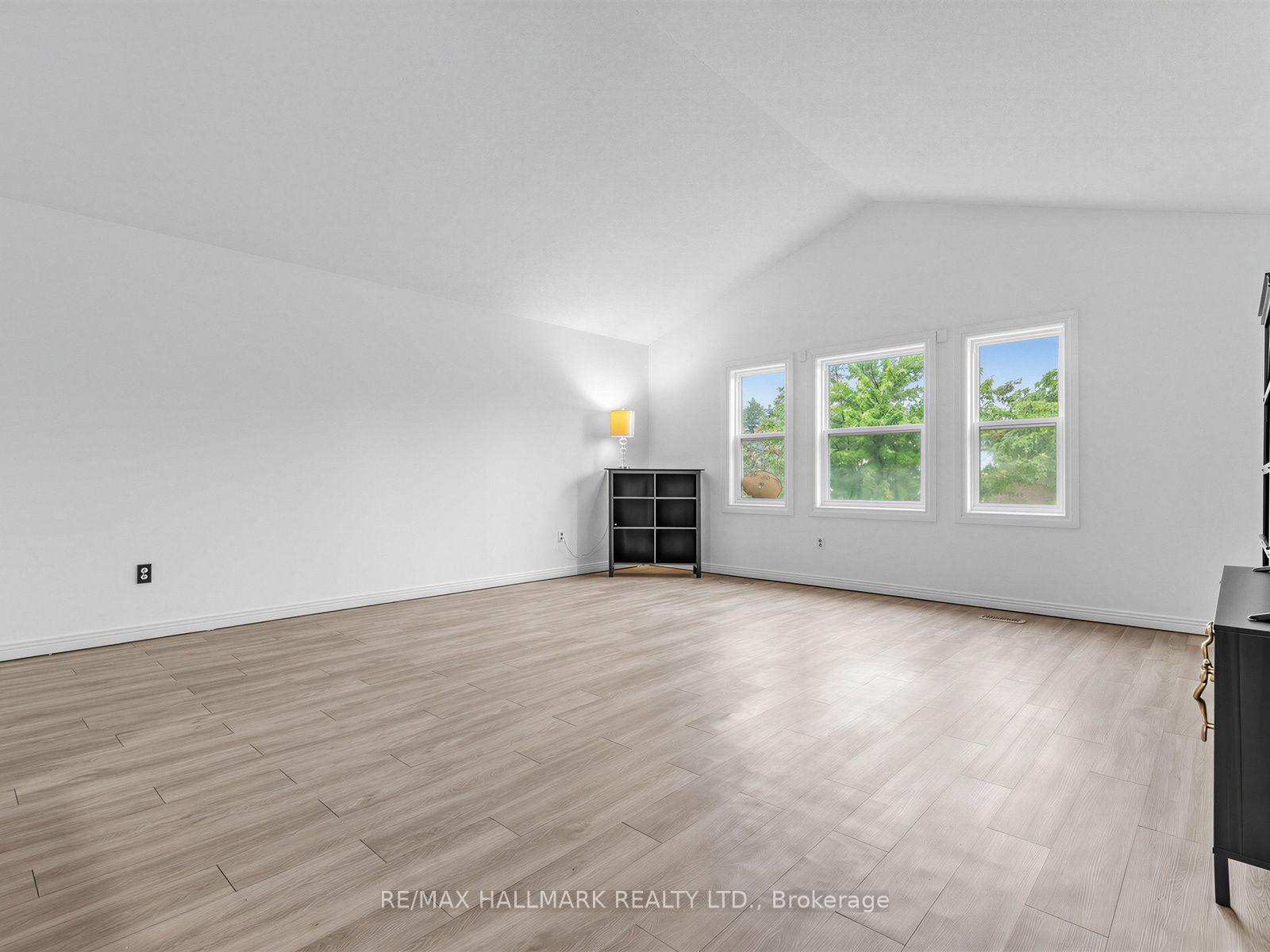 Photo 17 of 1553 Rawlings Drive, Pickering, Liverpool — HOMEH