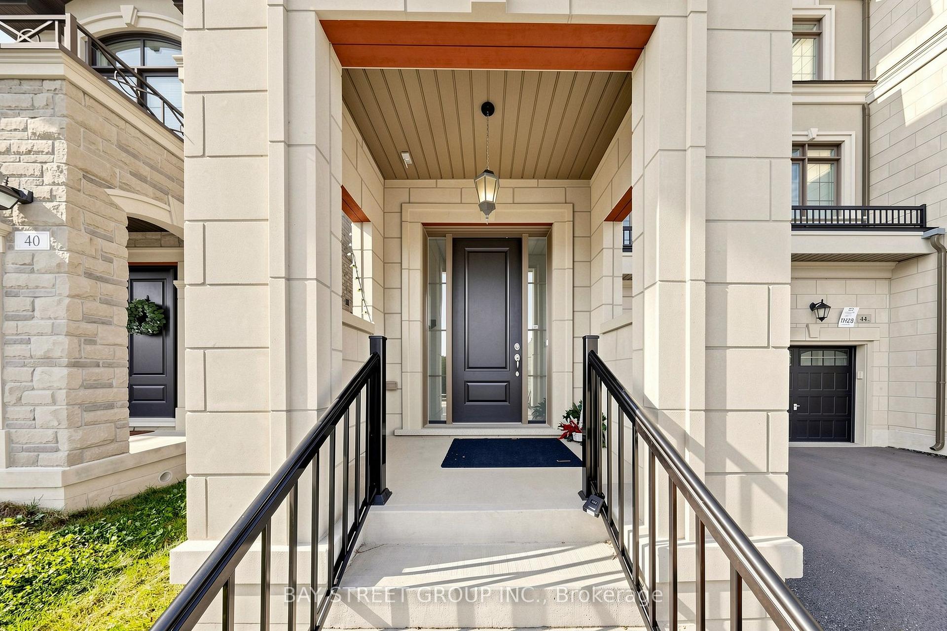 Photo 2 of 42 Bawden Drive, Richmond Hill, Rural Richmond Hill — HOMEH