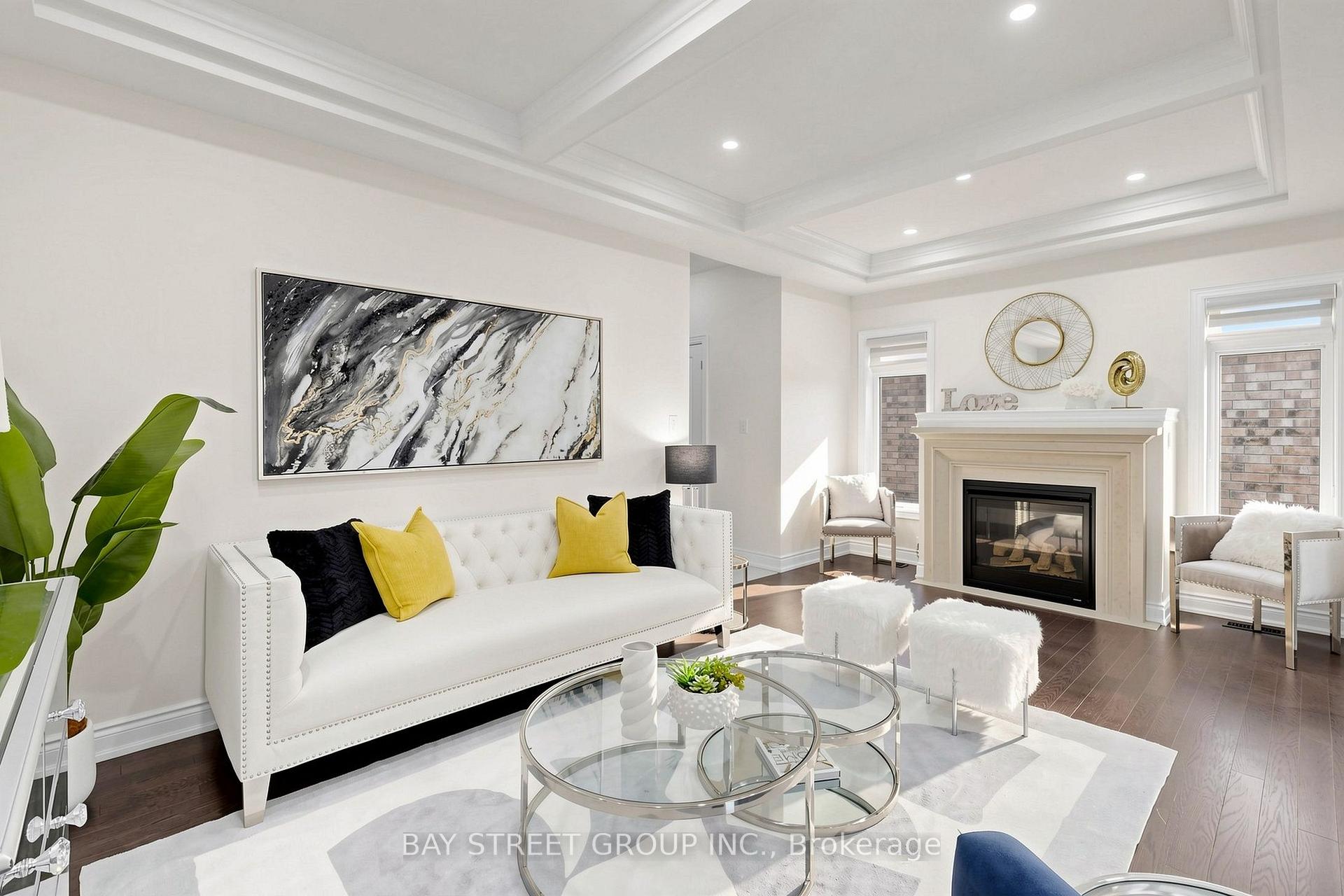 Photo 4 of 42 Bawden Drive, Richmond Hill, Rural Richmond Hill — HOMEH