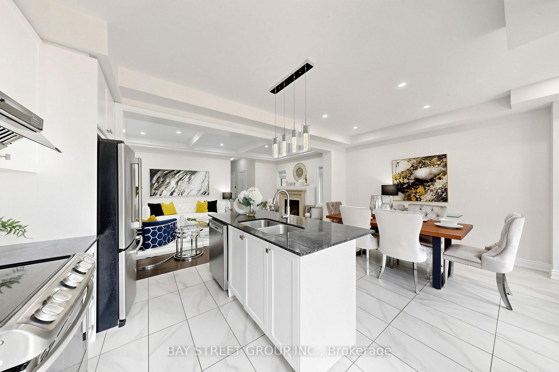 Photo 8 of 42 Bawden Drive, Richmond Hill, Rural Richmond Hill — HOMEH