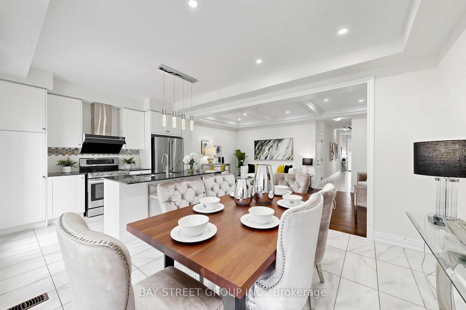 Photo 10 of 42 Bawden Drive, Richmond Hill, Rural Richmond Hill — HOMEH