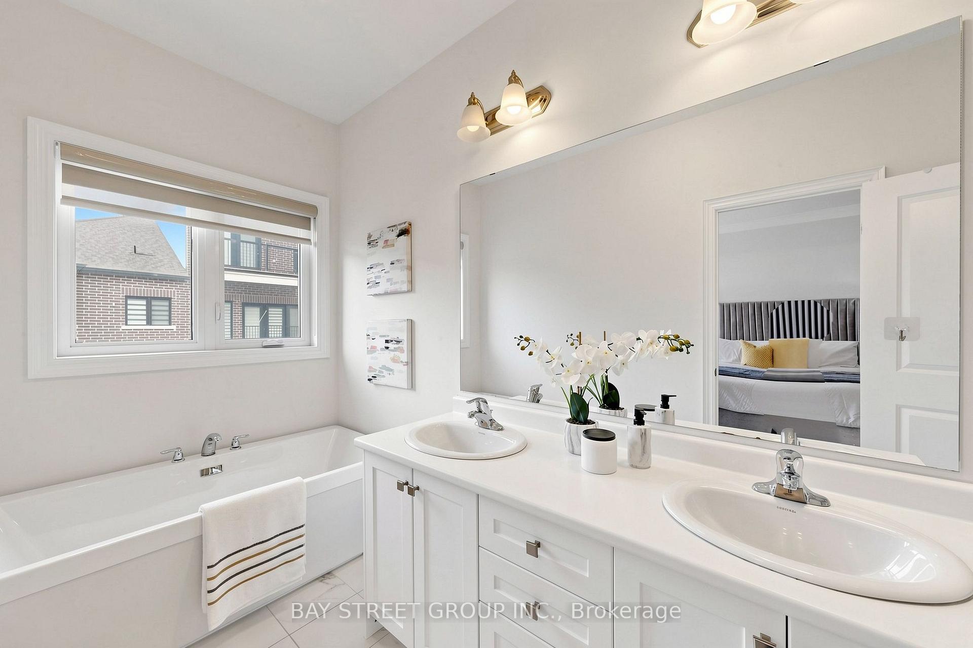 Photo 17 of 42 Bawden Drive, Richmond Hill, Rural Richmond Hill — HOMEH