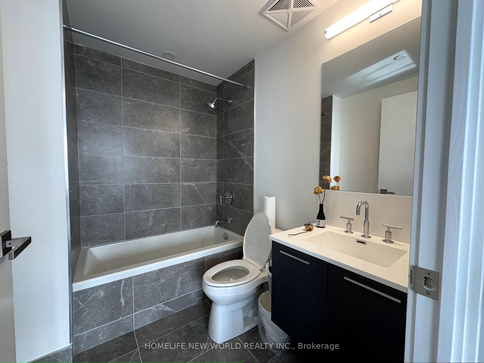 Photo 7 of Unit 4201, 3 Gloucester Street, Toronto, Church-Yonge Corridor — HOMEH