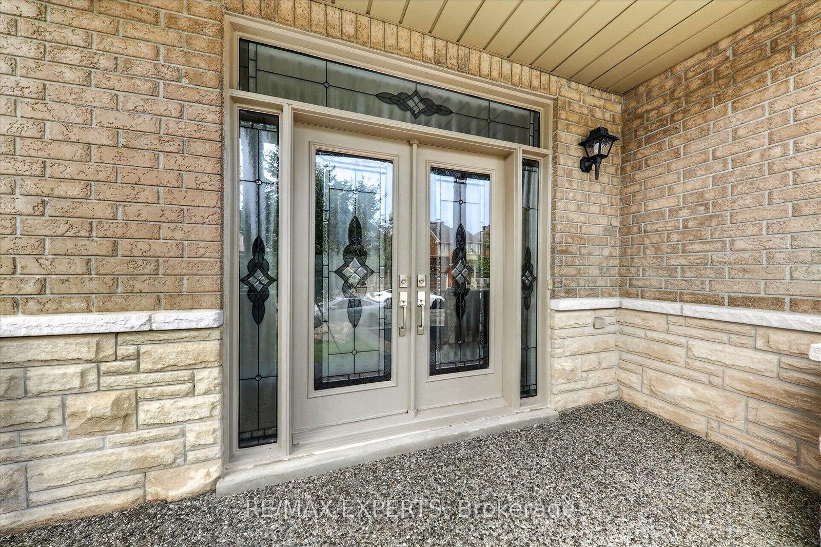 Photo 4 of 22 Arctic Willow Road, Brampton, Sandringham-Wellington — HOMEH