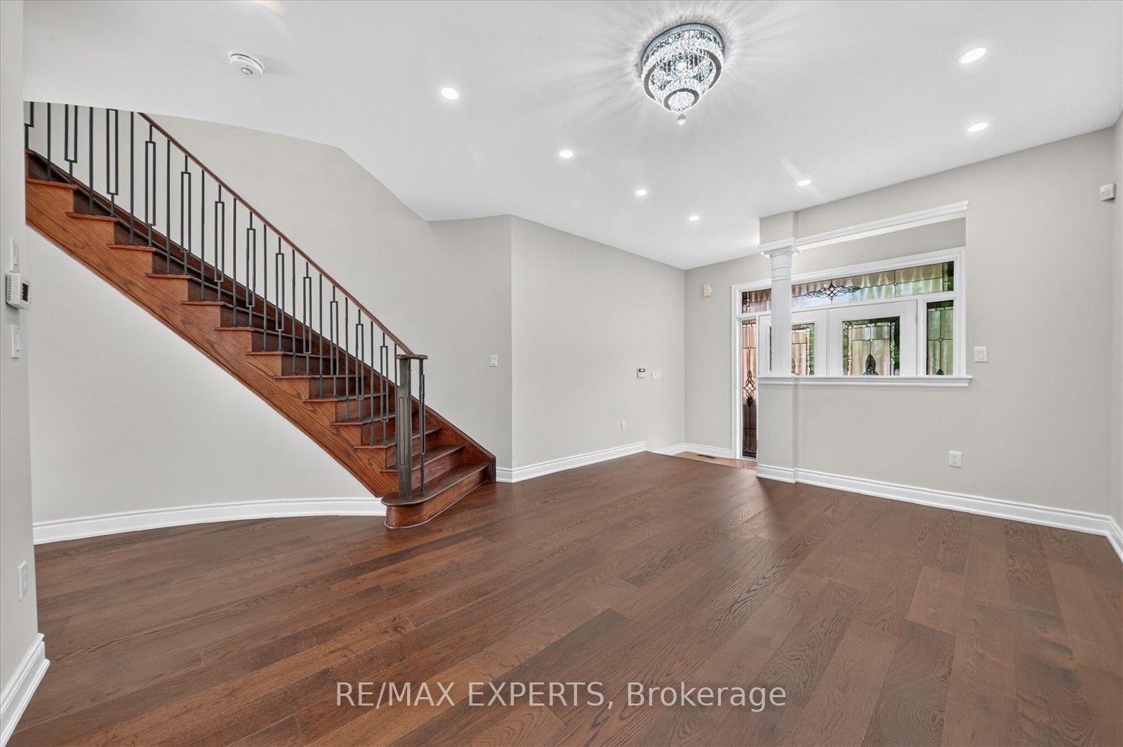 Photo 5 of 22 Arctic Willow Road, Brampton, Sandringham-Wellington — HOMEH