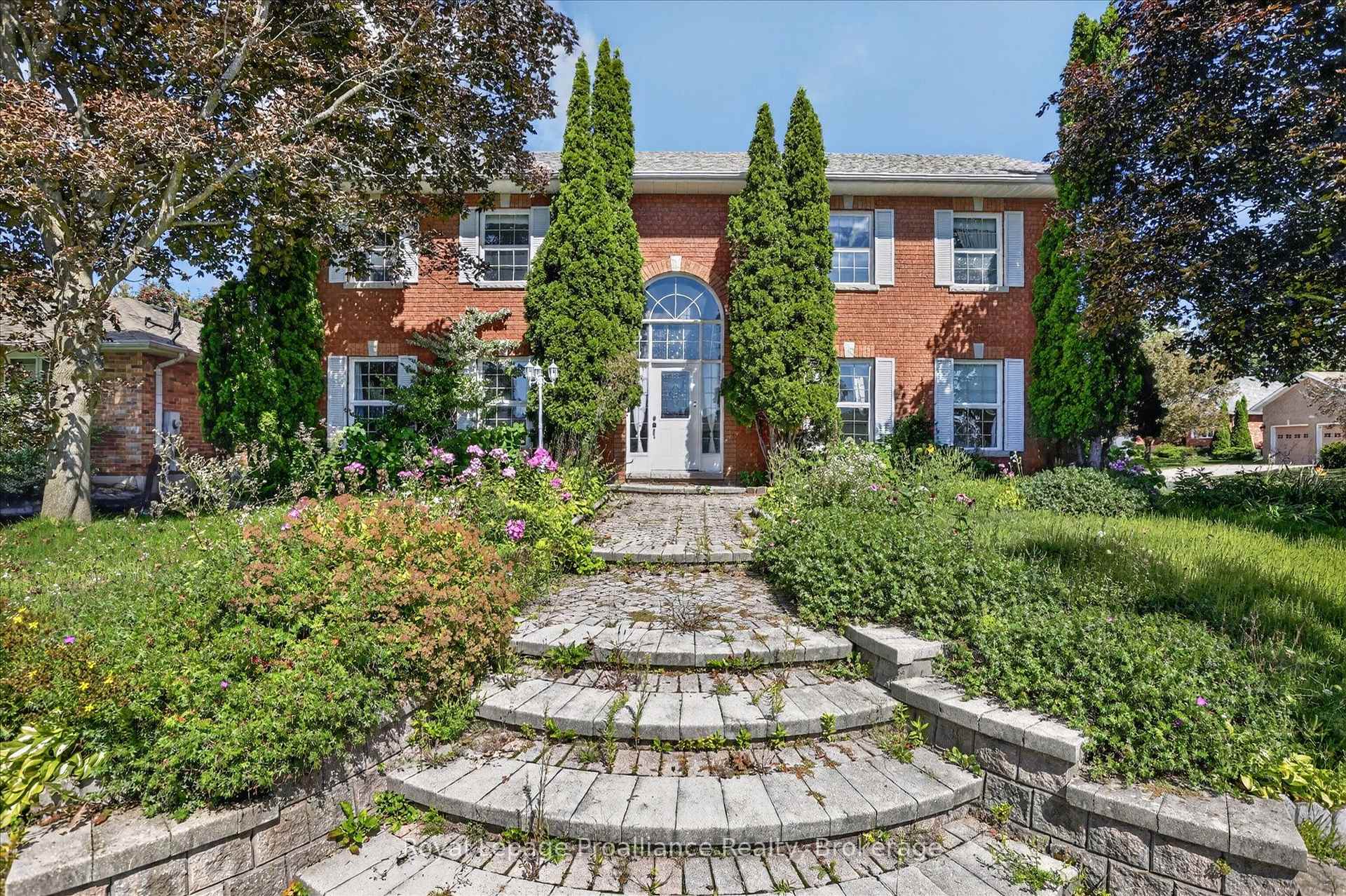 Photo 3 of 1664 Forster Avenue, Peterborough, Otonabee Ward 1 — HOMEH