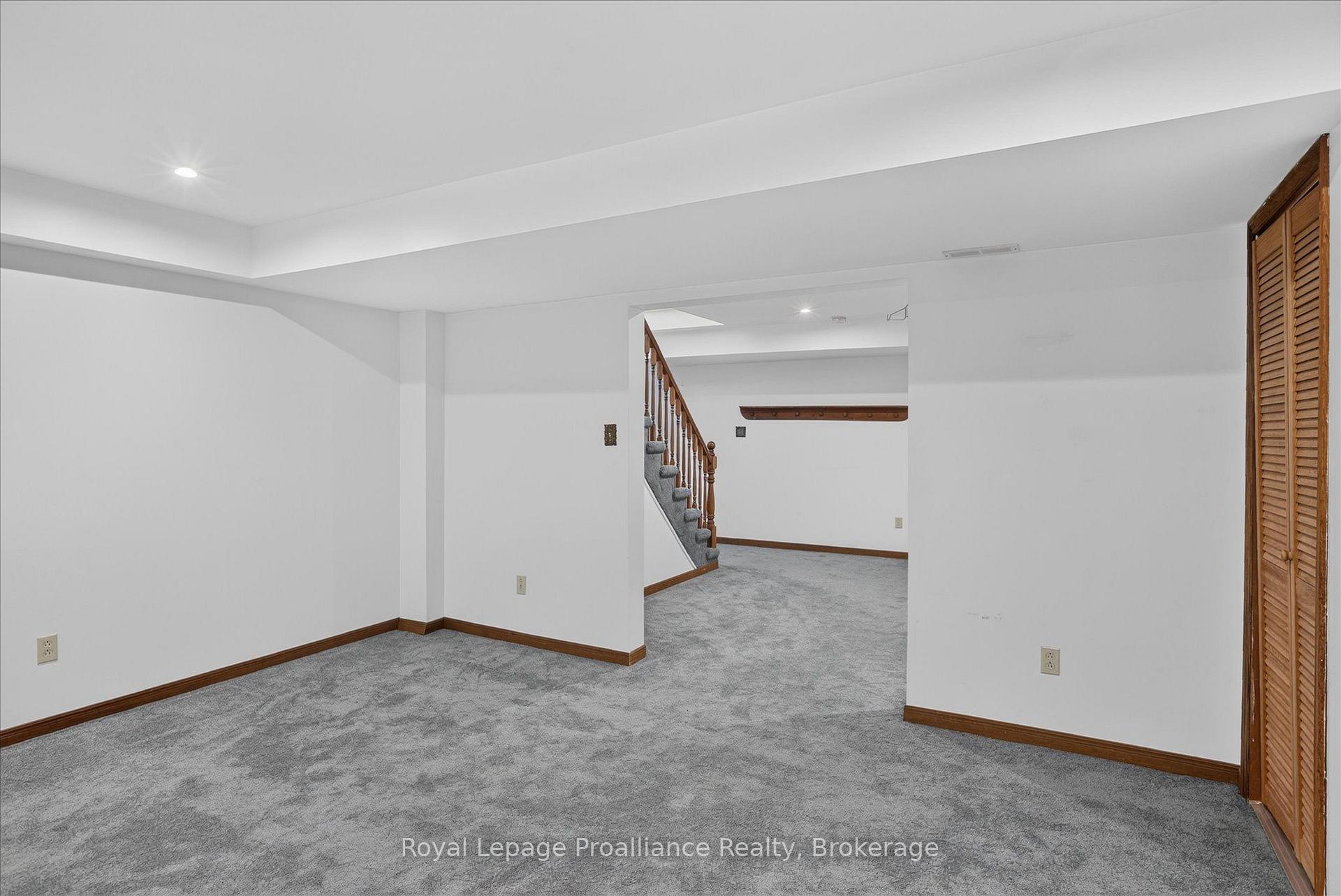 Photo 92 of 1664 Forster Avenue, Peterborough, Otonabee Ward 1 — HOMEH