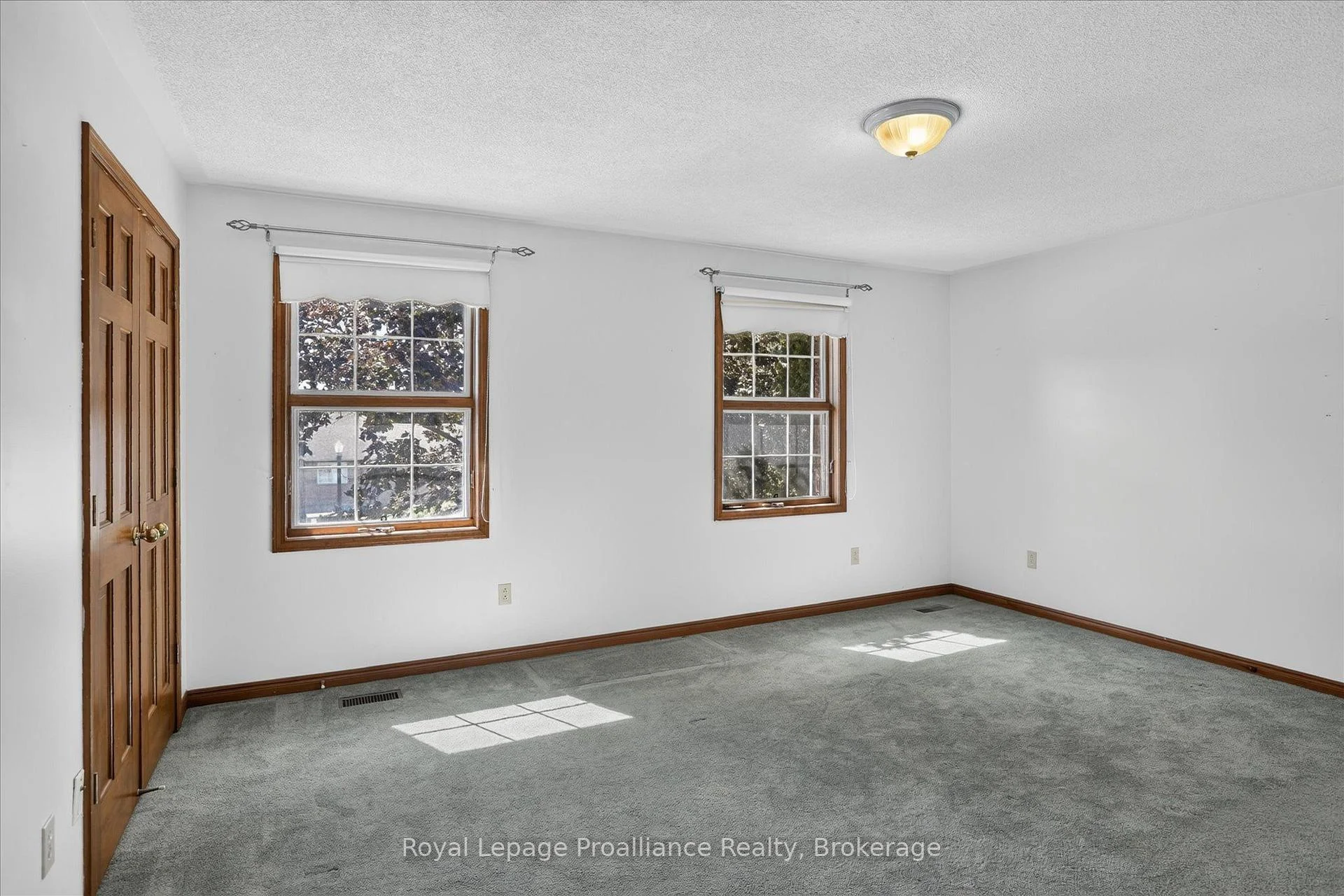 Photo 49 of 1664 Forster Avenue, Peterborough, Otonabee Ward 1 — HOMEH