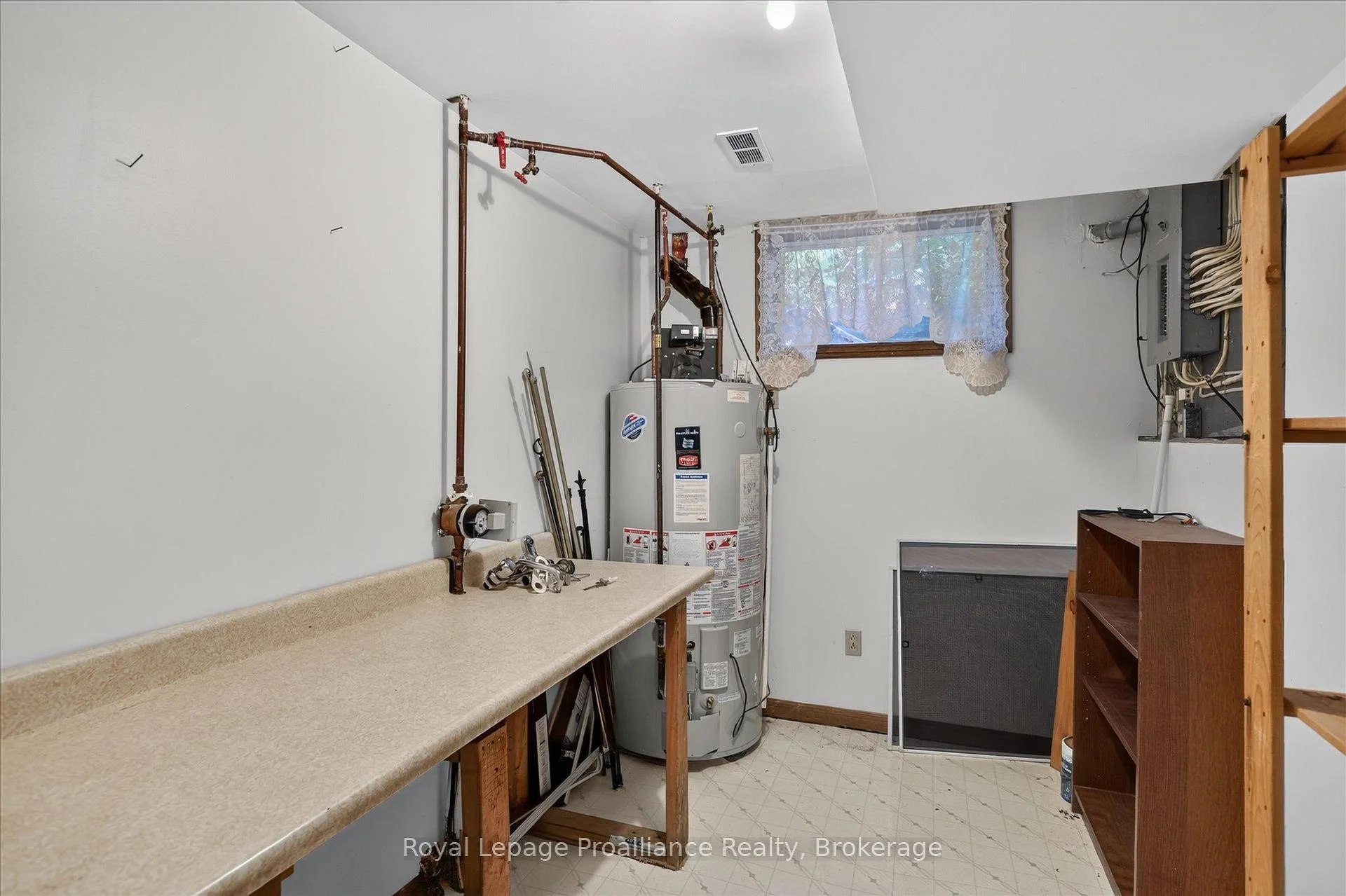 Photo 87 of 1664 Forster Avenue, Peterborough, Otonabee Ward 1 — HOMEH