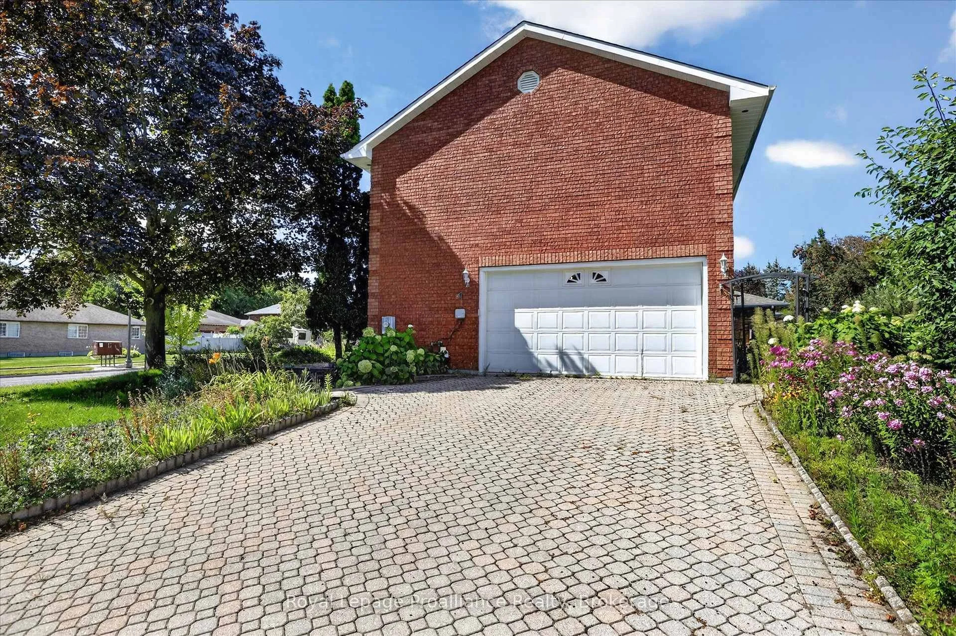 Photo 91 of 1664 Forster Avenue, Peterborough, Otonabee Ward 1 — HOMEH