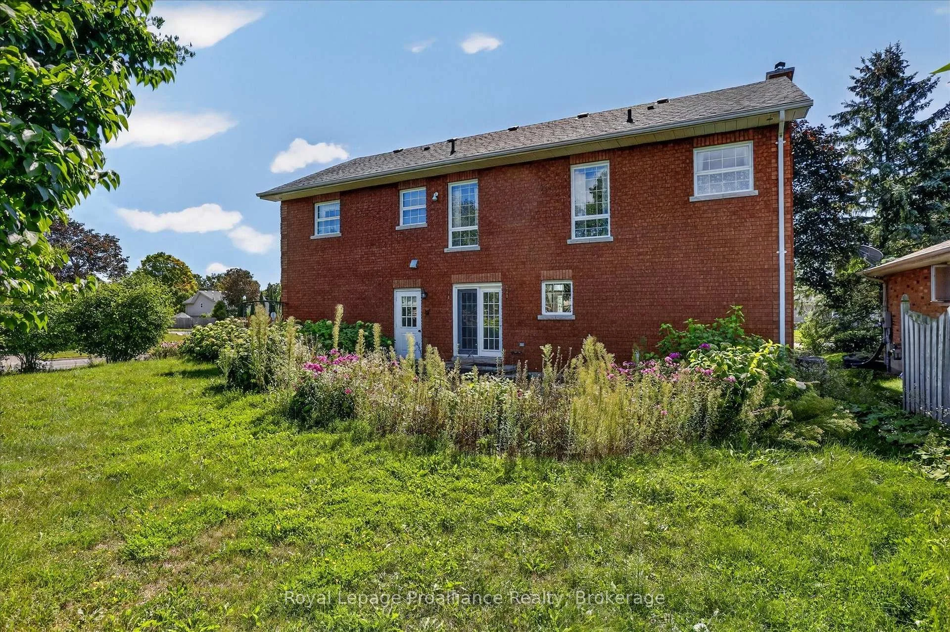 Photo 93 of 1664 Forster Avenue, Peterborough, Otonabee Ward 1 — HOMEH