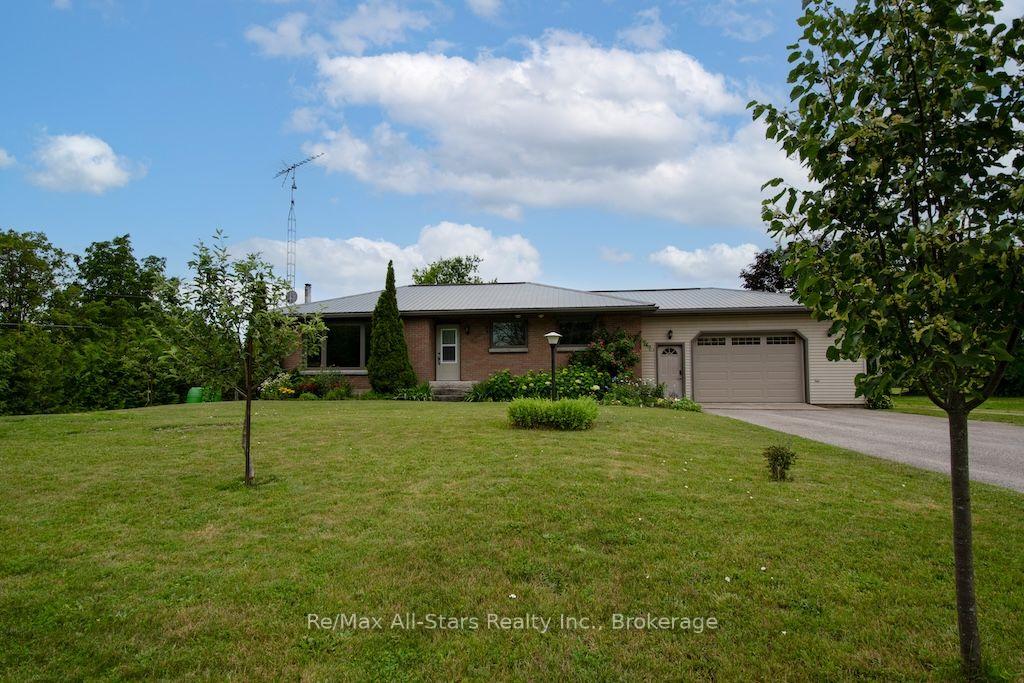 Photo 2 of 1571 Elm Tree Road, Kawartha Lakes, Lindsay — HOMEH