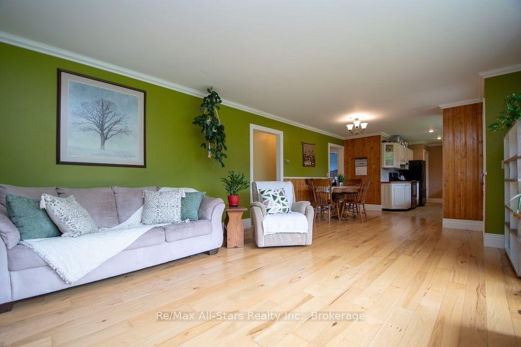 Photo 6 of 1571 Elm Tree Road, Kawartha Lakes, Lindsay — HOMEH