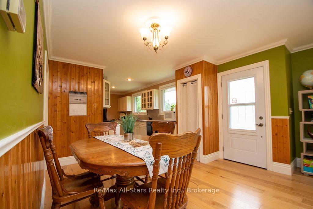 Photo 8 of 1571 Elm Tree Road, Kawartha Lakes, Lindsay — HOMEH