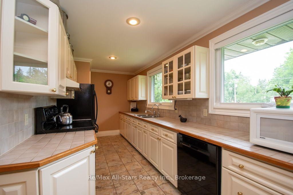 Photo 14 of 1571 Elm Tree Road, Kawartha Lakes, Lindsay — HOMEH
