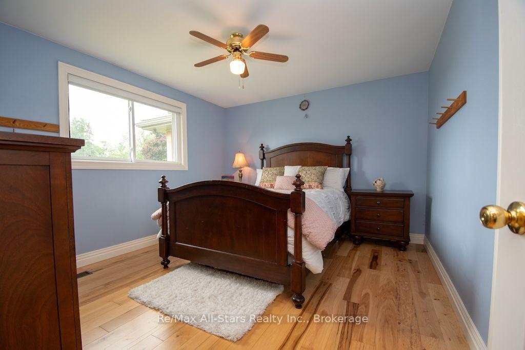 Photo 15 of 1571 Elm Tree Road, Kawartha Lakes, Lindsay — HOMEH
