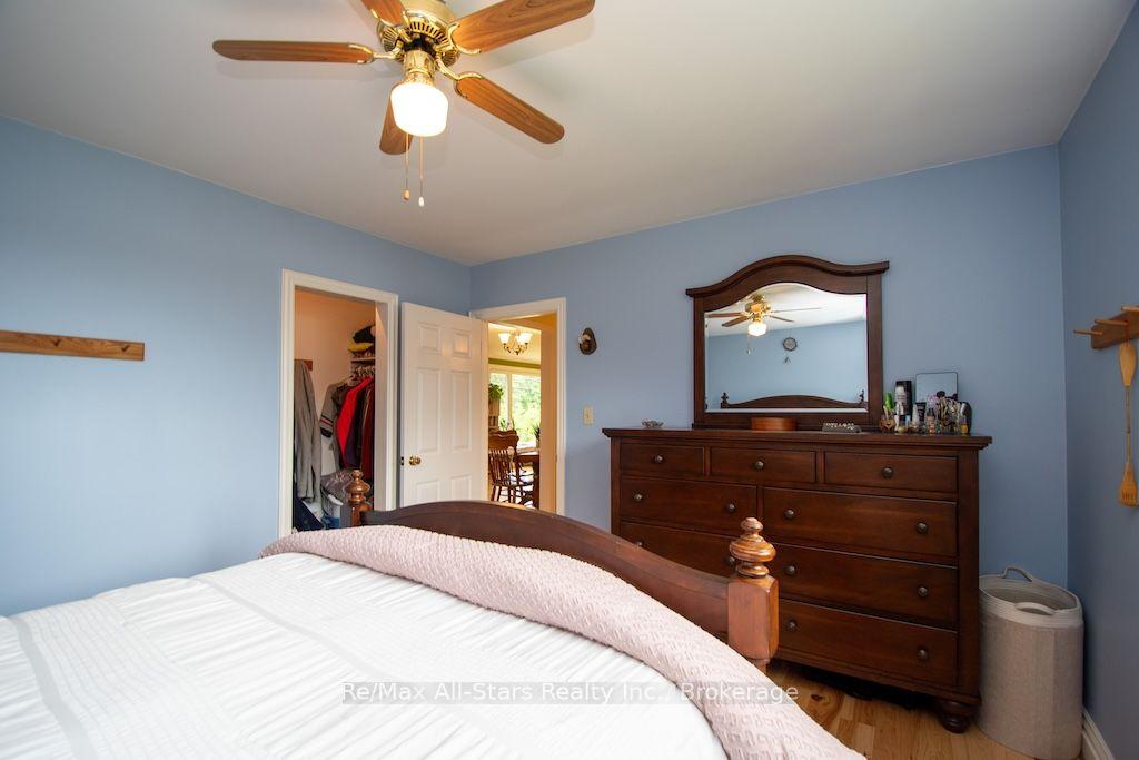 Photo 17 of 1571 Elm Tree Road, Kawartha Lakes, Lindsay — HOMEH