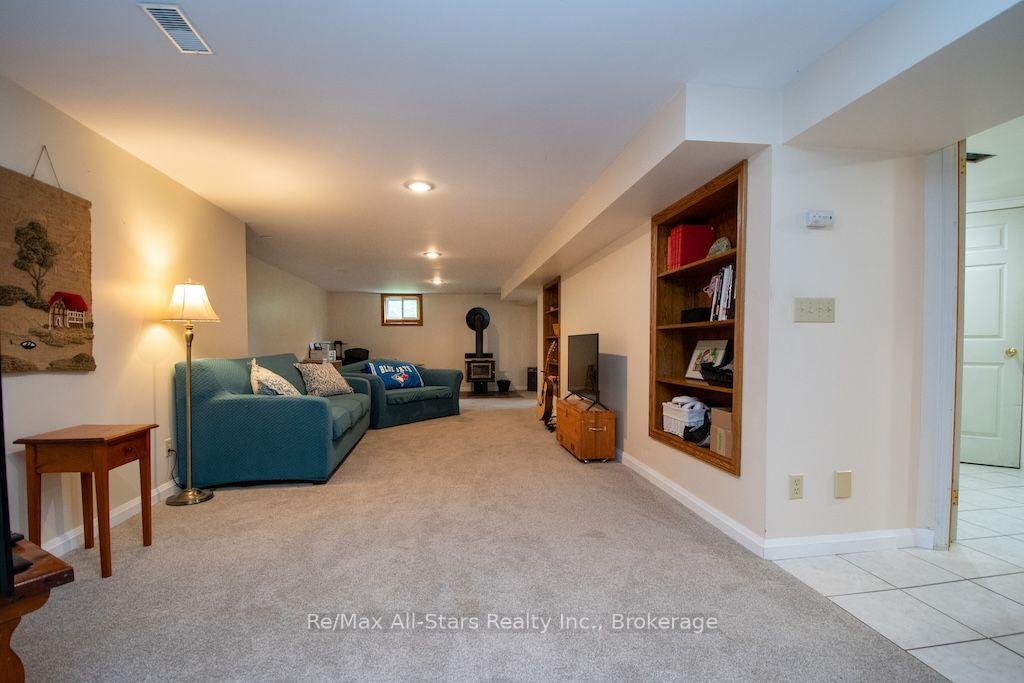Photo 24 of 1571 Elm Tree Road, Kawartha Lakes, Lindsay — HOMEH
