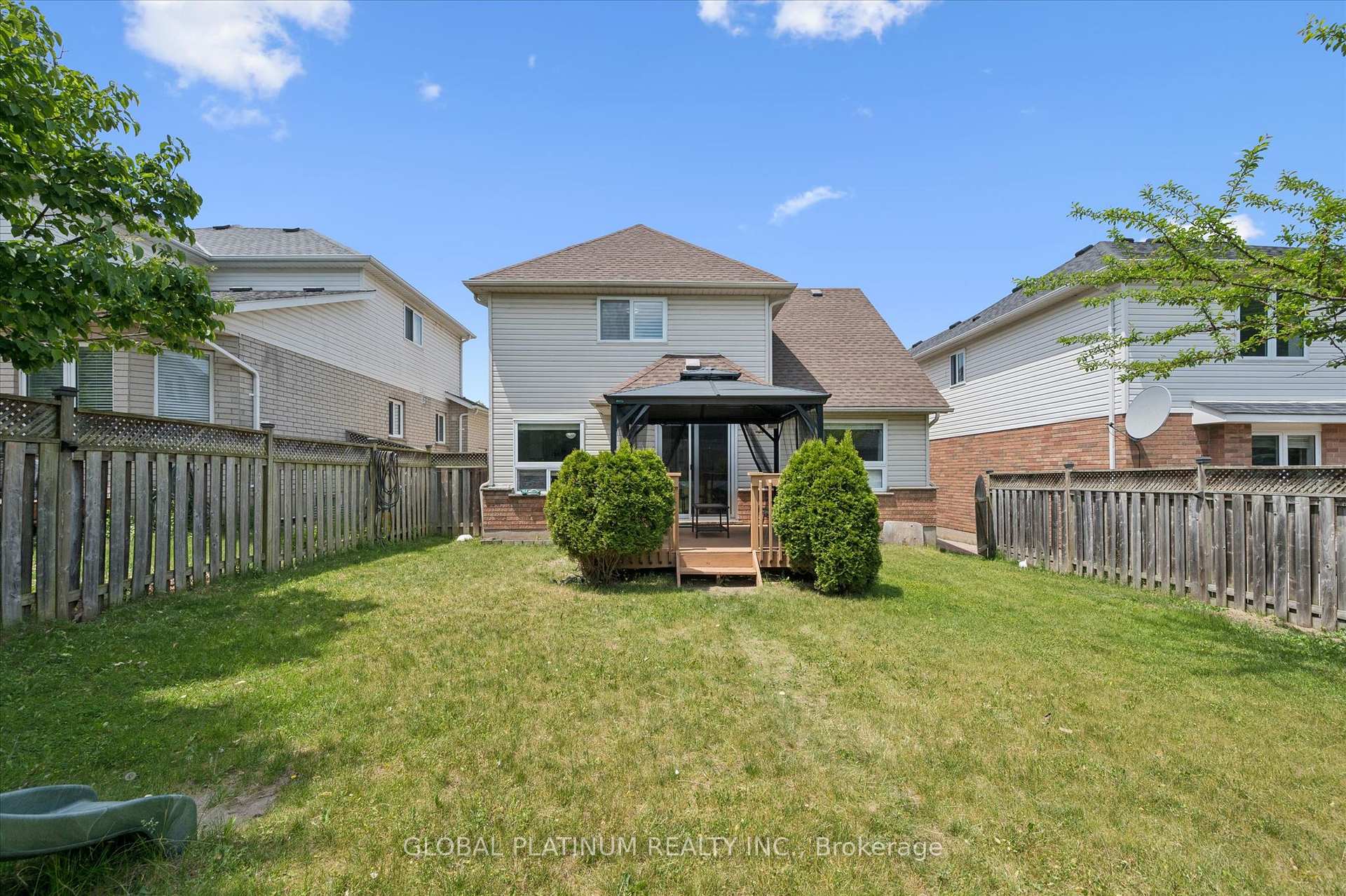 Photo 30 of 244 Doon South Drive, Kitchener, Doon South — HOMEH