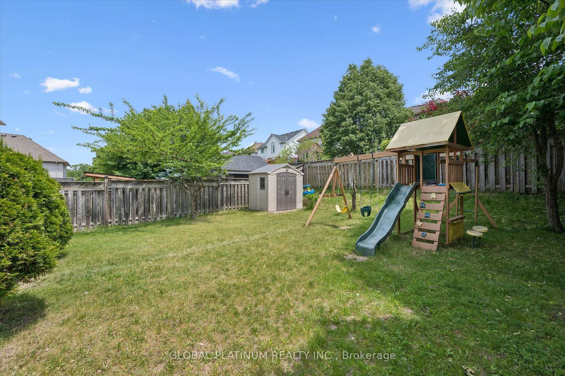 Photo 31 of 244 Doon South Drive, Kitchener, Doon South — HOMEH