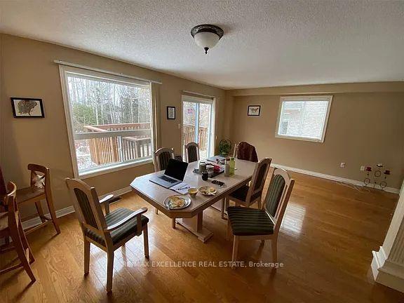 Photo 3 of 35 Mckenzie Crescent, Barrie, Ardagh — HOMEH