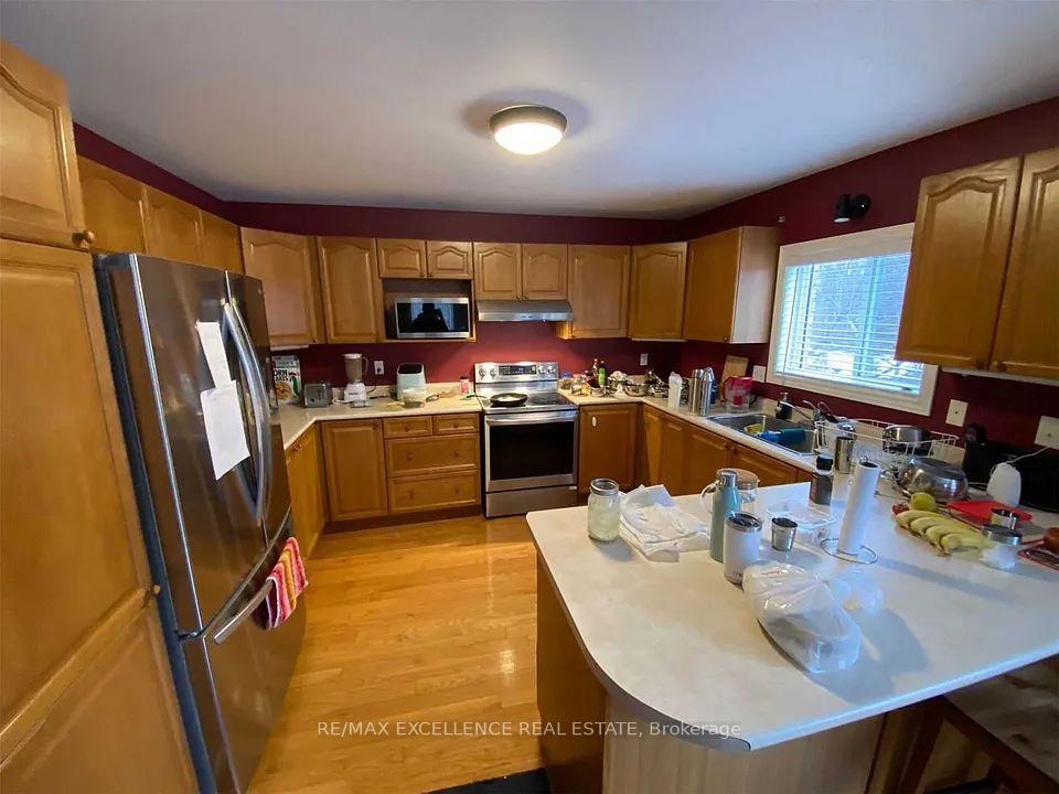 Photo 4 of 35 Mckenzie Crescent, Barrie, Ardagh — HOMEH