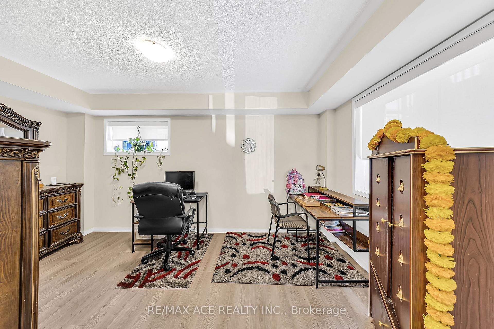 Photo 5 of 1344 Bradenton Path, Oshawa, Eastdale — HOMEH