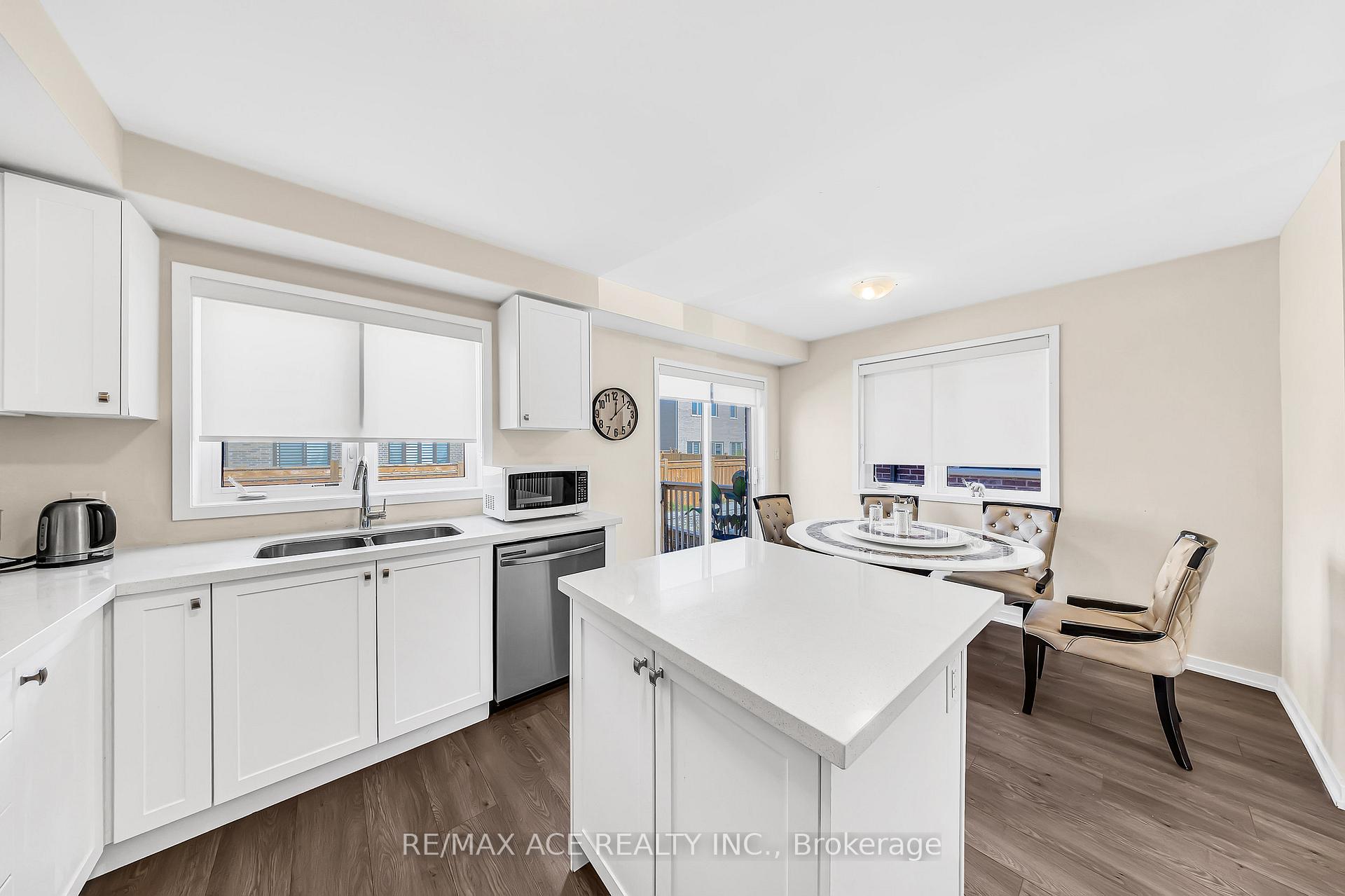 Photo 9 of 1344 Bradenton Path, Oshawa, Eastdale — HOMEH