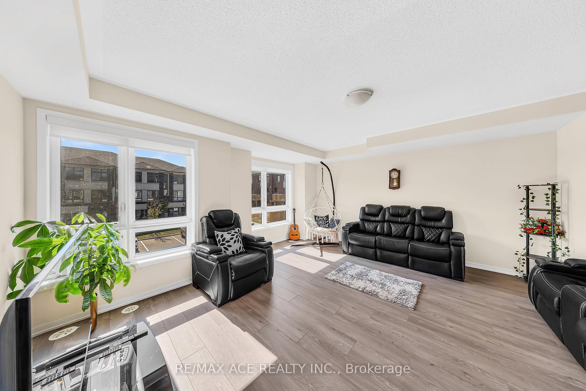 Photo 17 of 1344 Bradenton Path, Oshawa, Eastdale — HOMEH