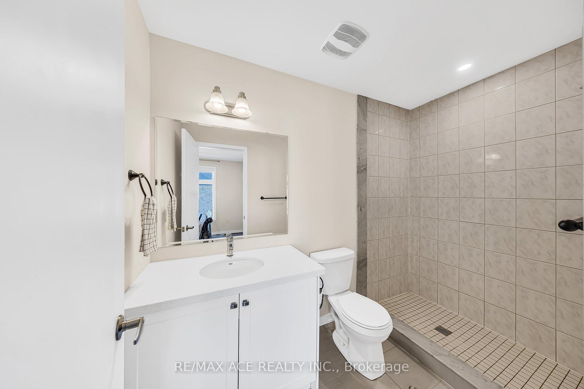 Photo 24 of 1344 Bradenton Path, Oshawa, Eastdale — HOMEH