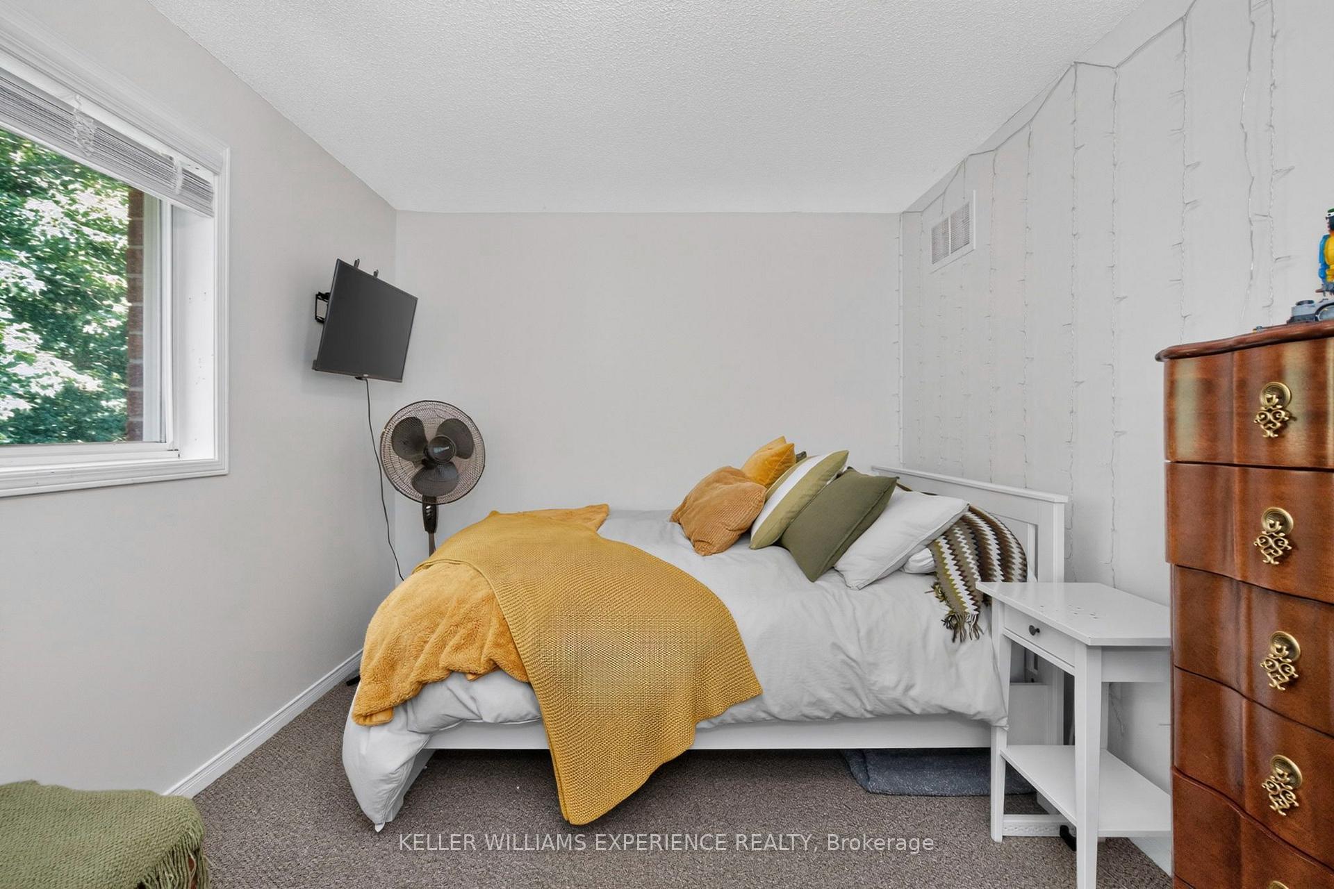 Photo 18 of Unit 9, 38 Kenwell Crescent, Barrie, Holly — HOMEH