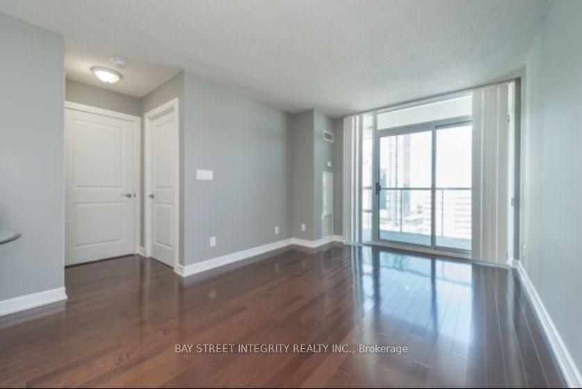 Photo 4 of Unit 2101, 16 Harrison Garden Boulevard, North York, Willowdale East — HOMEH