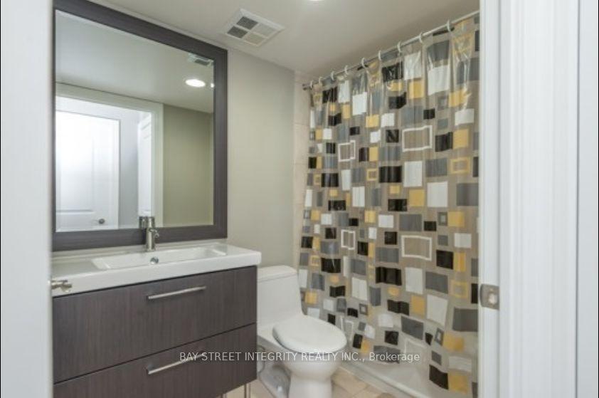 Photo 8 of Unit 2101, 16 Harrison Garden Boulevard, North York, Willowdale East — HOMEH