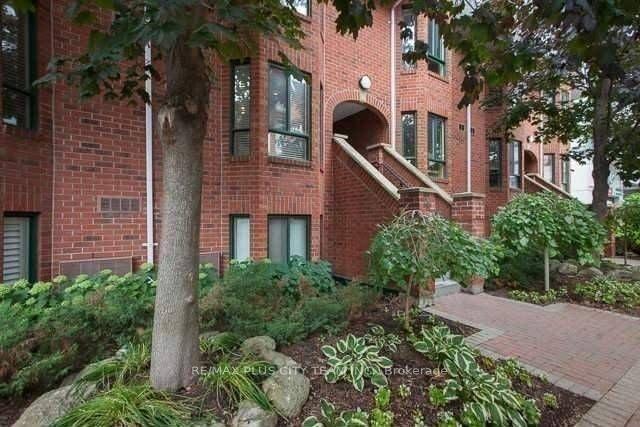 Photo 1 of Unit Th 8C, 801 King Street, Toronto, Niagara — HOMEH