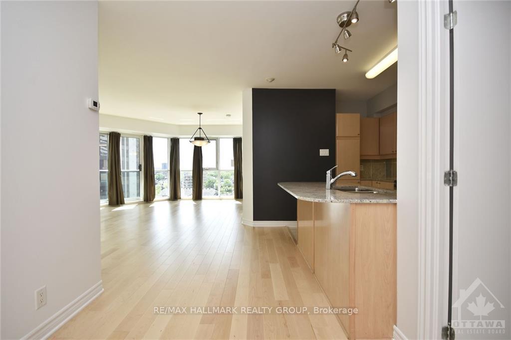 Photo 4 of Unit 1101, 445 Laurier Avenue W, Ottawa, Ottawa Centre — HOMEH