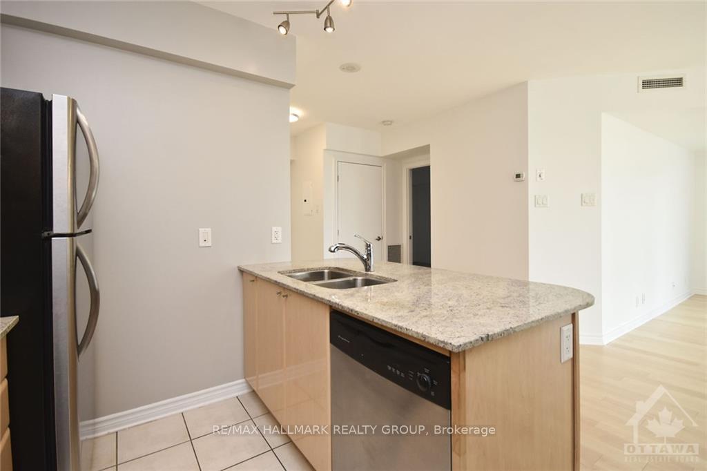 Photo 11 of Unit 1101, 445 Laurier Avenue W, Ottawa, Ottawa Centre — HOMEH