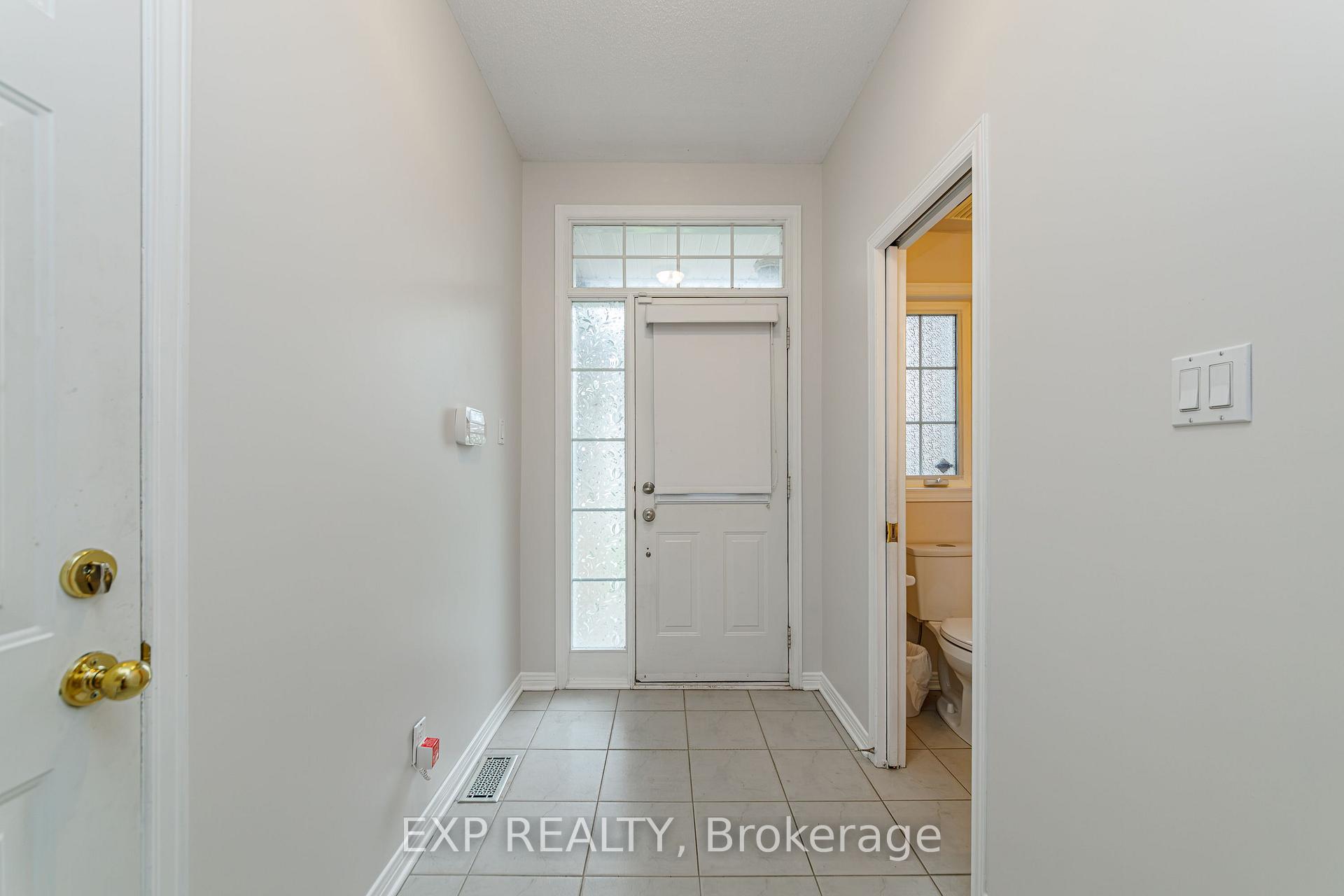 Photo 3 of 4412 Wildmint Square, Ottawa, Riverside South/Gloucester Glen — HOMEH