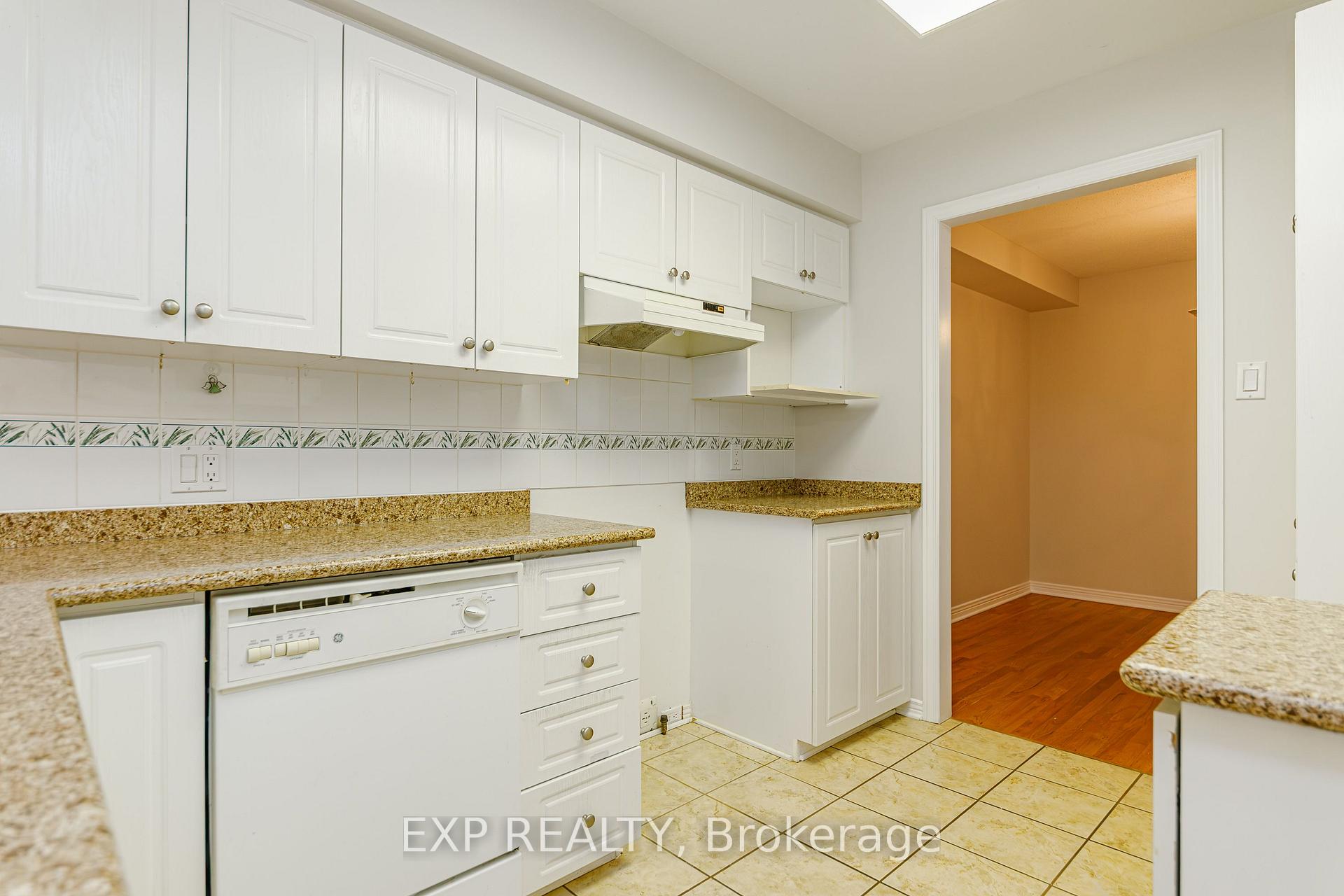 Photo 14 of 4412 Wildmint Square, Ottawa, Riverside South/Gloucester Glen — HOMEH