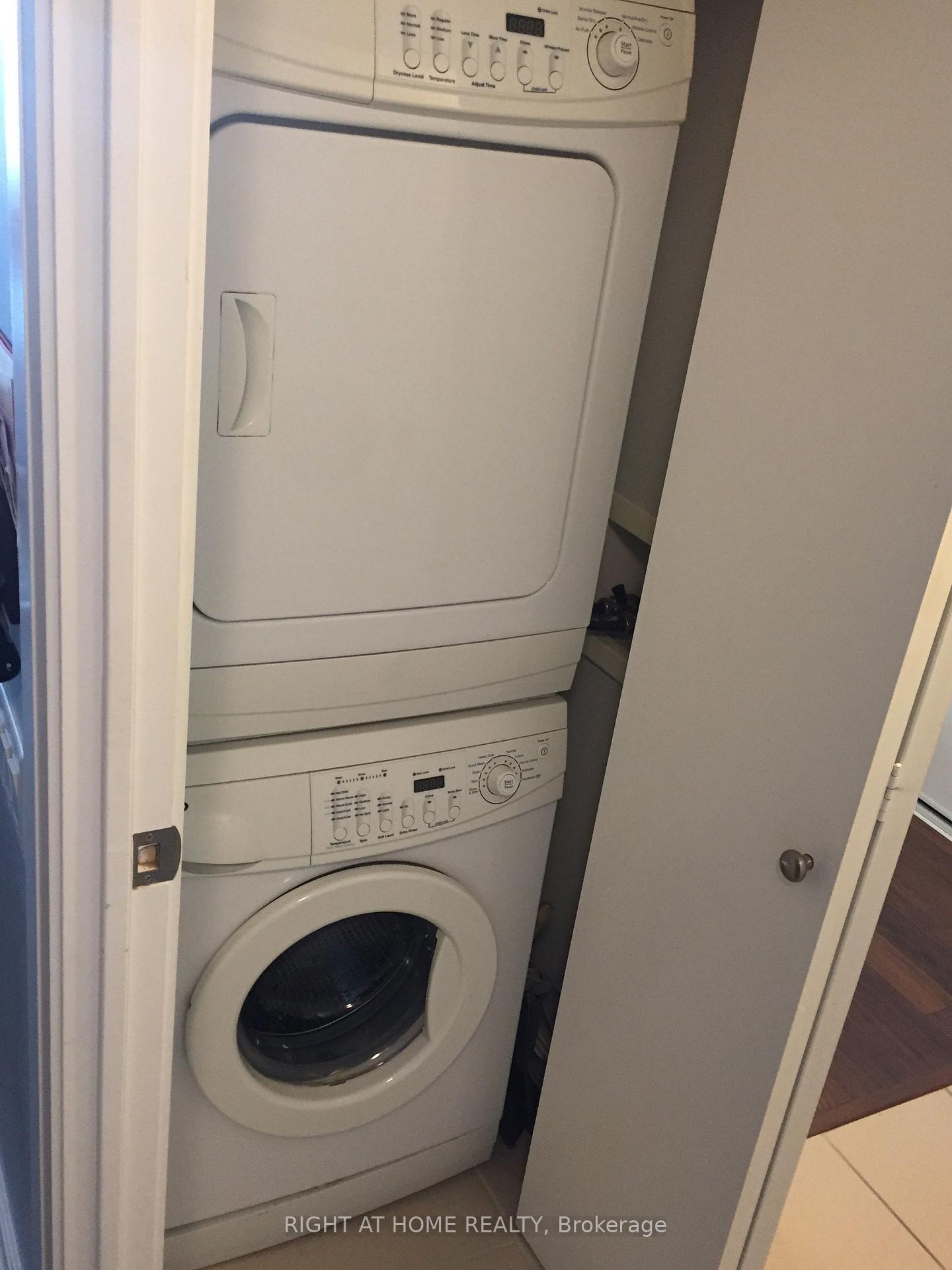 Photo 13 of Unit 2010, 2191 Yonge Street, Toronto, Mount Pleasant West — HOMEH