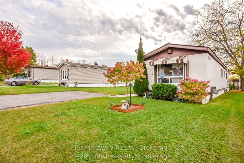 Photo 2 of 48 Northland Drive, Midland — HOMEH