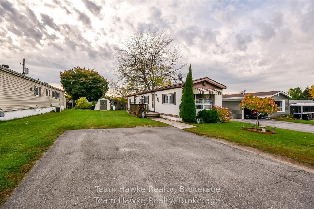 Photo 3 of 48 Northland Drive, Midland — HOMEH