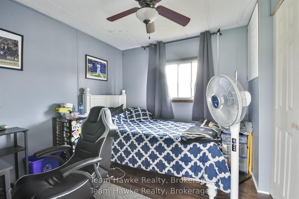 Photo 18 of 48 Northland Drive, Midland — HOMEH