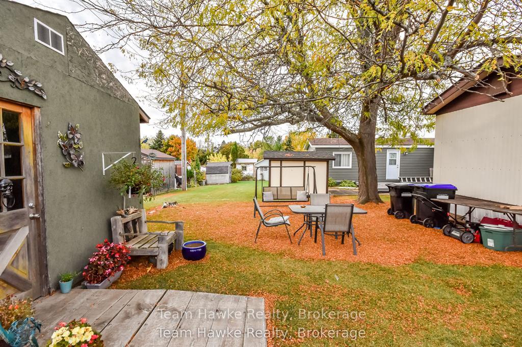 Photo 26 of 48 Northland Drive, Midland — HOMEH