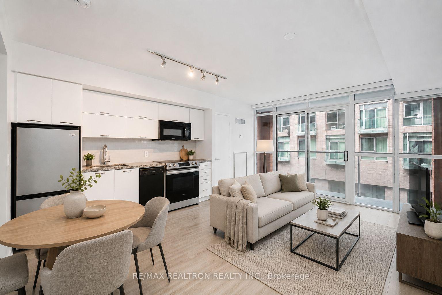 Photo 1 of Unit 309, 21 Nelson Street, Toronto, Waterfront Communities — HOMEH