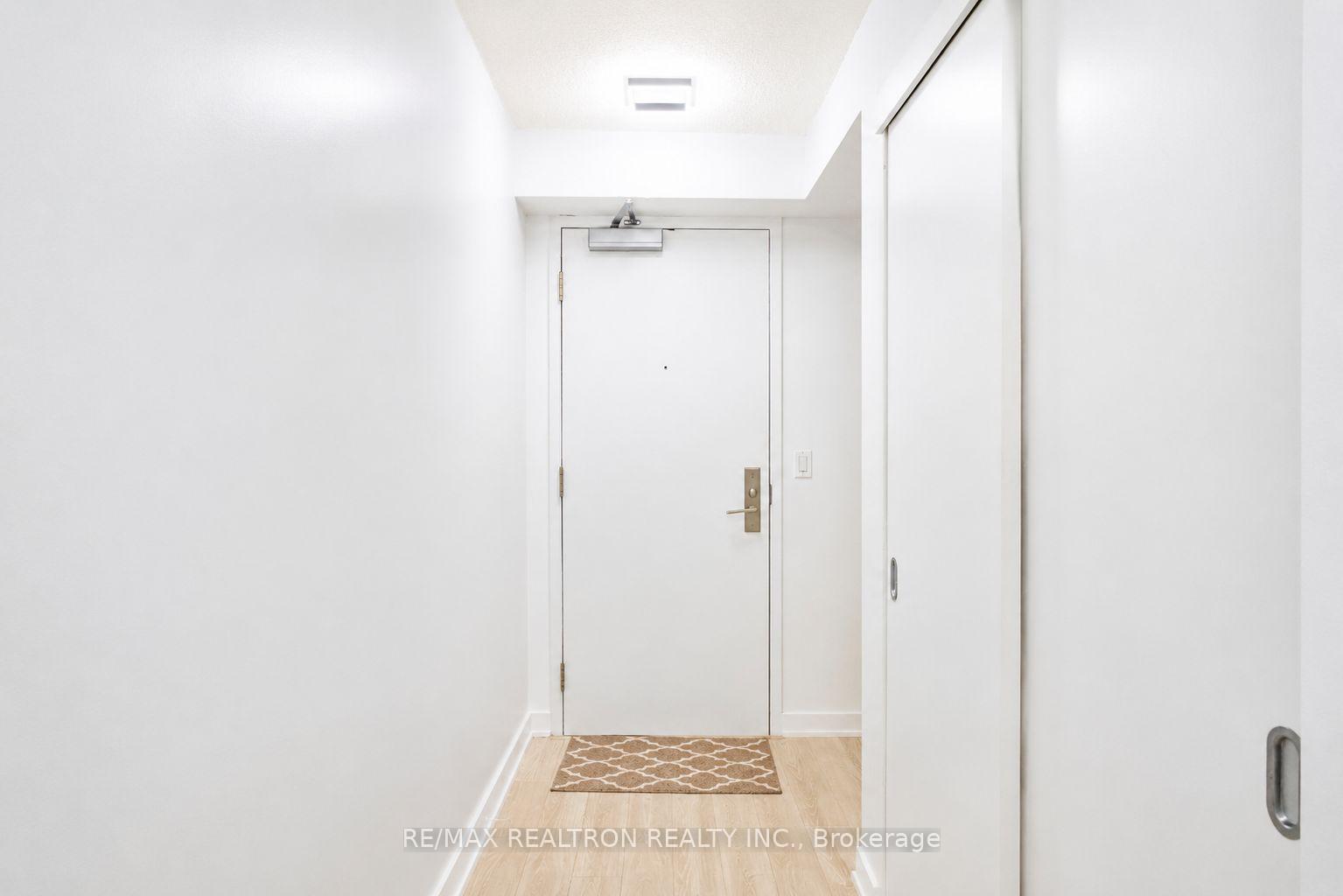 Photo 14 of Unit 309, 21 Nelson Street, Toronto, Waterfront Communities — HOMEH